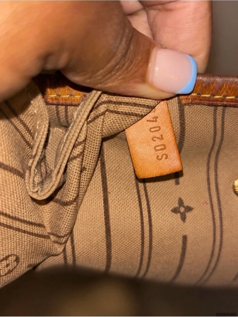 Louis Vuitton Monogram Neverfull MM Tote in Brown with Tan Trim - Picture 2 of 2